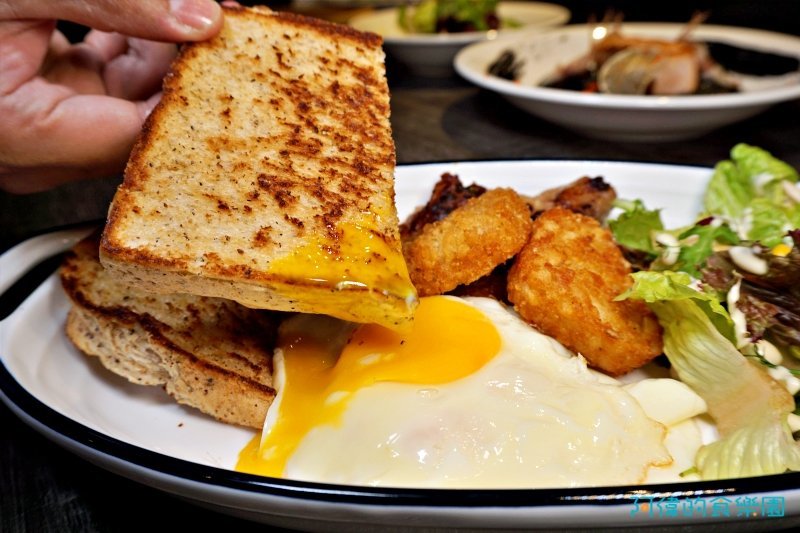 【行天宮站】高達4.7顆星好評的隱藏版咖啡廳,從早午餐到正餐都有供應,而且全都好吃!去過一次就成主顧!