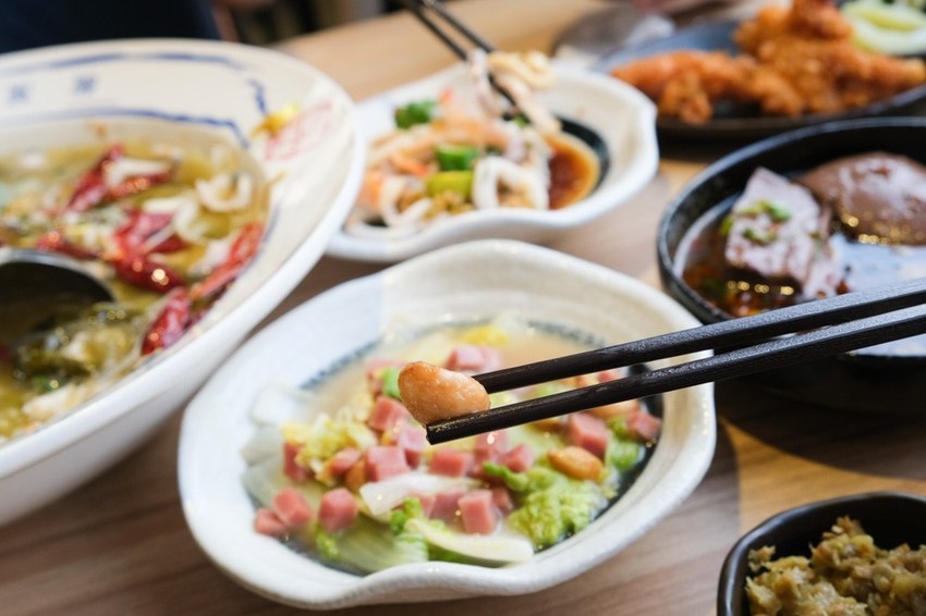 刁民酸菜魚秘譚酸菜專門店, 崇德路美食, 台中美食, 漢口路美食, 刁民崇德店