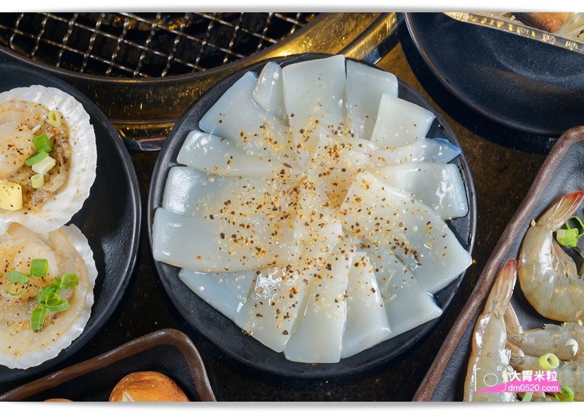 台北宵夜場推薦,醬太郎日式燒肉 吃到飽,午餐549/晚餐.假日649/免收服務費,招牌牛舌/松阪豬/羊排/韓式炸雞/啤酒無限暢飲,中山站燒肉推薦 - 大胃米粒 DAVID & MILLY