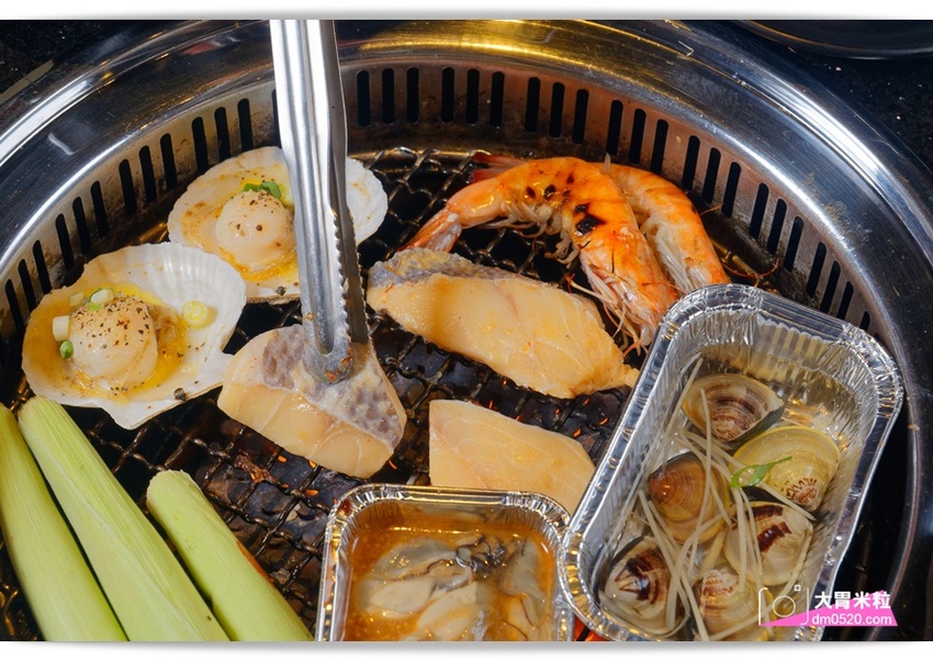 台北宵夜場推薦,醬太郎日式燒肉 吃到飽,午餐549/晚餐.假日649/免收服務費,招牌牛舌/松阪豬/羊排/韓式炸雞/啤酒無限暢飲,中山站燒肉推薦 - 大胃米粒 DAVID & MILLY