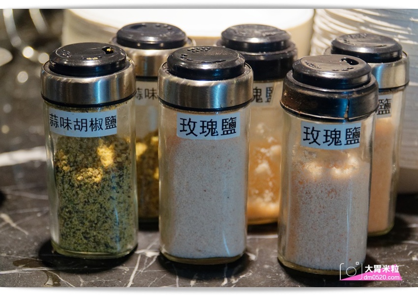 台北宵夜場推薦,醬太郎日式燒肉 吃到飽,午餐549/晚餐.假日649/免收服務費,招牌牛舌/松阪豬/羊排/韓式炸雞/啤酒無限暢飲,中山站燒肉推薦 - 大胃米粒 DAVID & MILLY