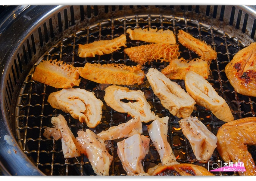 台北宵夜場推薦,醬太郎日式燒肉 吃到飽,午餐549/晚餐.假日649/免收服務費,招牌牛舌/松阪豬/羊排/韓式炸雞/啤酒無限暢飲,中山站燒肉推薦 - 大胃米粒 DAVID & MILLY