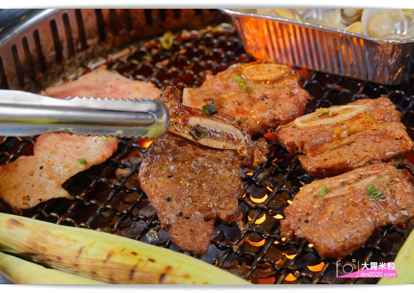 台北宵夜場推薦,醬太郎日式燒肉 吃到飽,午餐549/晚餐.假日649/免收服務費,招牌牛舌/松阪豬/羊排/韓式炸雞/啤酒無限暢飲,中山站燒肉推薦 - 大胃米粒 DAVID & MILLY