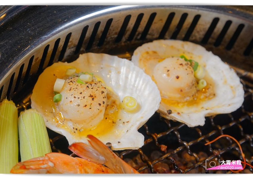 台北宵夜場推薦,醬太郎日式燒肉 吃到飽,午餐549/晚餐.假日649/免收服務費,招牌牛舌/松阪豬/羊排/韓式炸雞/啤酒無限暢飲,中山站燒肉推薦 - 大胃米粒 DAVID & MILLY