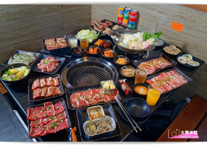 台北宵夜場推薦,醬太郎日式燒肉 吃到飽,午餐549/晚餐.假日649/免收服務費,招牌牛舌/松阪豬/羊排/韓式炸雞/啤酒無限暢飲,中山站燒肉推薦 - 大胃米粒 DAVID & MILLY