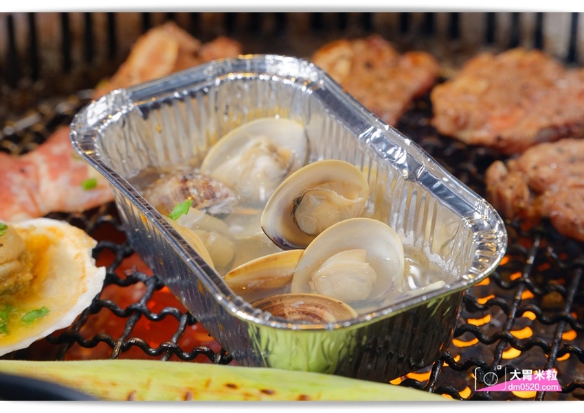 台北宵夜場推薦,醬太郎日式燒肉 吃到飽,午餐549/晚餐.假日649/免收服務費,招牌牛舌/松阪豬/羊排/韓式炸雞/啤酒無限暢飲,中山站燒肉推薦 - 大胃米粒 DAVID & MILLY