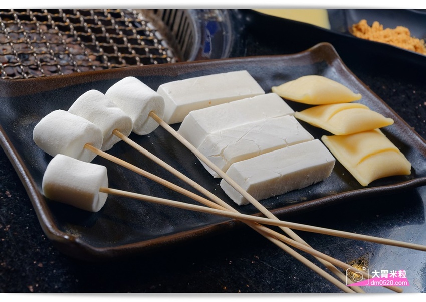 台北宵夜場推薦,醬太郎日式燒肉 吃到飽,午餐549/晚餐.假日649/免收服務費,招牌牛舌/松阪豬/羊排/韓式炸雞/啤酒無限暢飲,中山站燒肉推薦 - 大胃米粒 DAVID & MILLY