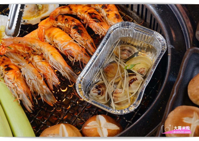 台北宵夜場推薦,醬太郎日式燒肉 吃到飽,午餐549/晚餐.假日649/免收服務費,招牌牛舌/松阪豬/羊排/韓式炸雞/啤酒無限暢飲,中山站燒肉推薦 - 大胃米粒 DAVID & MILLY