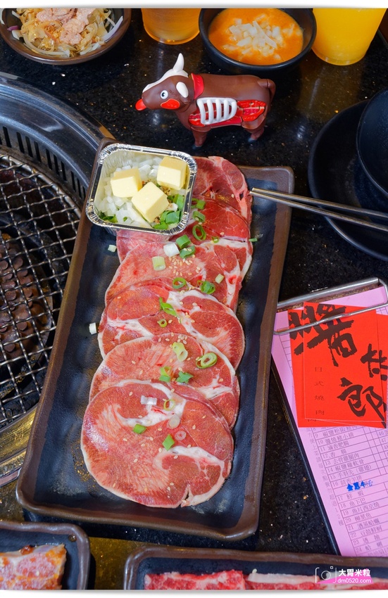 台北宵夜場推薦,醬太郎日式燒肉 吃到飽,午餐549/晚餐.假日649/免收服務費,招牌牛舌/松阪豬/羊排/韓式炸雞/啤酒無限暢飲,中山站燒肉推薦 - 大胃米粒 DAVID & MILLY