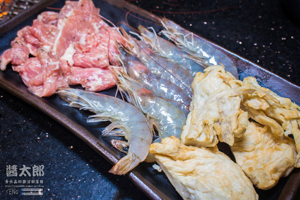 醬太郎精緻燒肉【台北中山店】|台北中山(北捷中山站)吃到飽燒肉餐廳；2小時內燒肉大口咬，啤酒無限暢飲，還有沙拉吧也別放過。