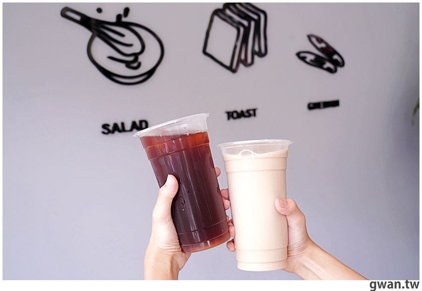 七月新開幕，炭爐烤的三明治 ! 一早還能吃到刈包和雙色地瓜球