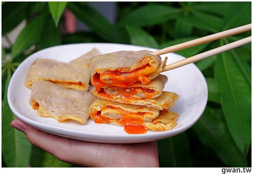 七月新開幕，炭爐烤的三明治 ! 一早還能吃到刈包和雙色地瓜球