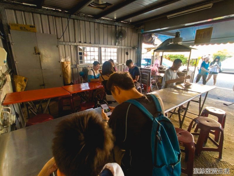 大灣三王廟肉粿 座椅