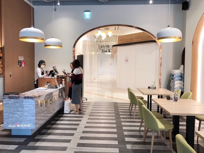 劉震川韓潮吧大直旗艦店   