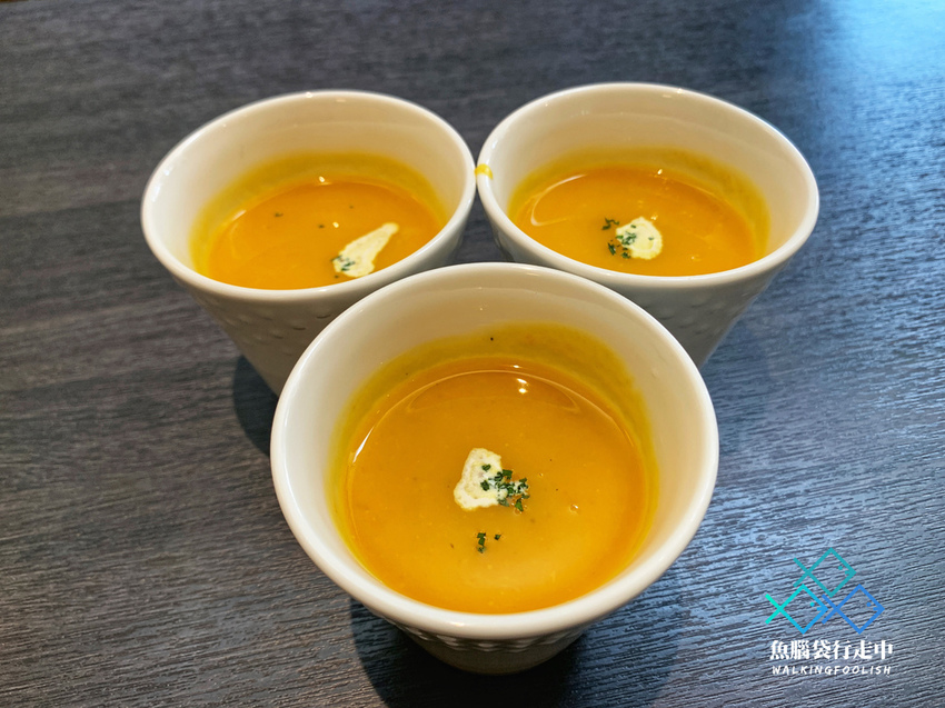 魚腦袋行走中_台中美食網美打卡_Yolo Moment 新美式烘焙舒食餐館 (20).jpg