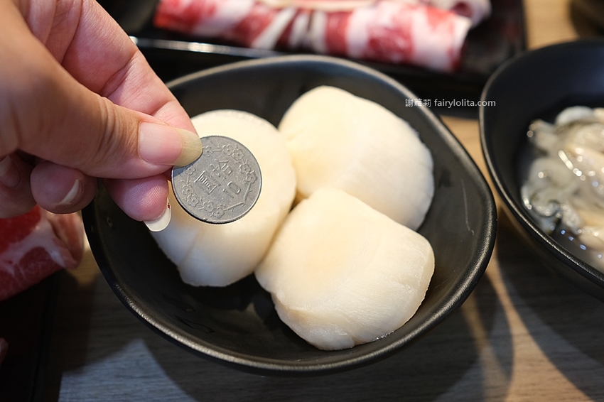 蒙古紅 蒙古火鍋（桃園店）。桃園火鍋吃到飽 超狂！一人只要550元，近150種食材讓你無限呷免驚！ @蹦啾♥謝蘿莉 La vie heureuse