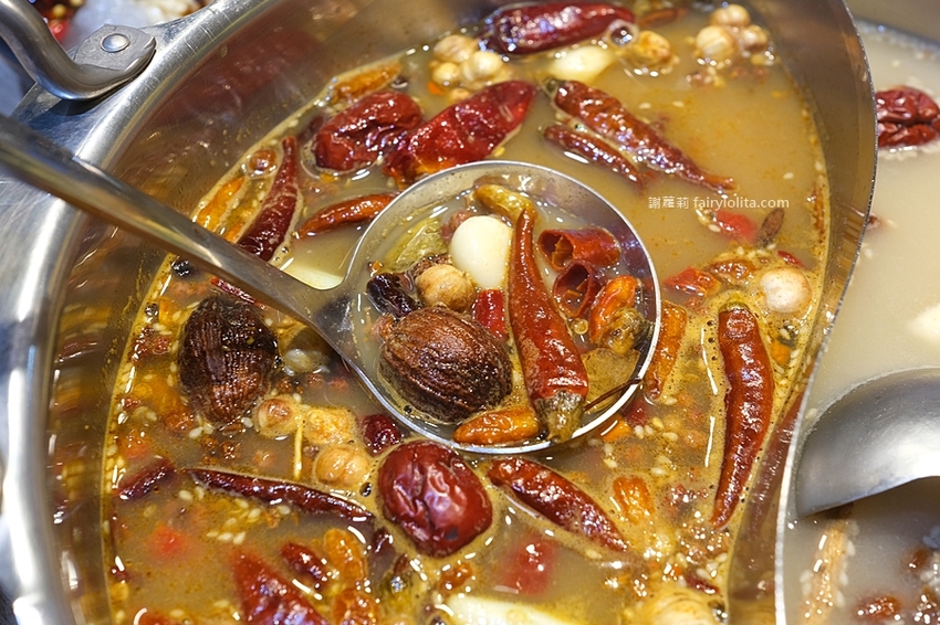 蒙古紅 蒙古火鍋（桃園店）。桃園火鍋吃到飽 超狂！一人只要550元，近150種食材讓你無限呷免驚！ @蹦啾♥謝蘿莉 La vie heureuse