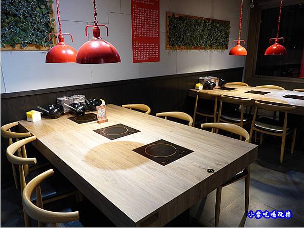 2樓用餐空間-蒙古紅蒙古火鍋桃園店 (1).jpg