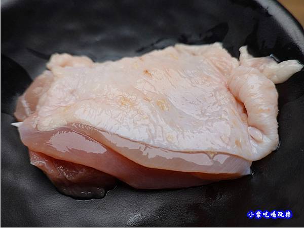 去骨雞腿肉-蒙古紅蒙古火鍋桃園店 (1).jpg