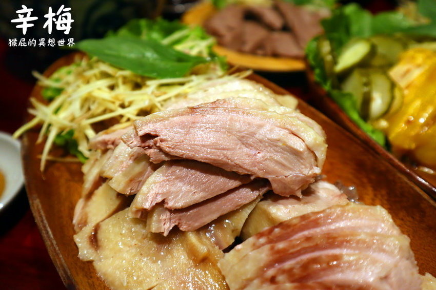 【桃園平鎮美食】辛梅小吃店阿嬤的味道！熔岩溫泉蛋乾麵蛋黃爆漿超誘人！古早味小吃，有家的味道！Google評價4.7顆星！ @猴屁的異想世界