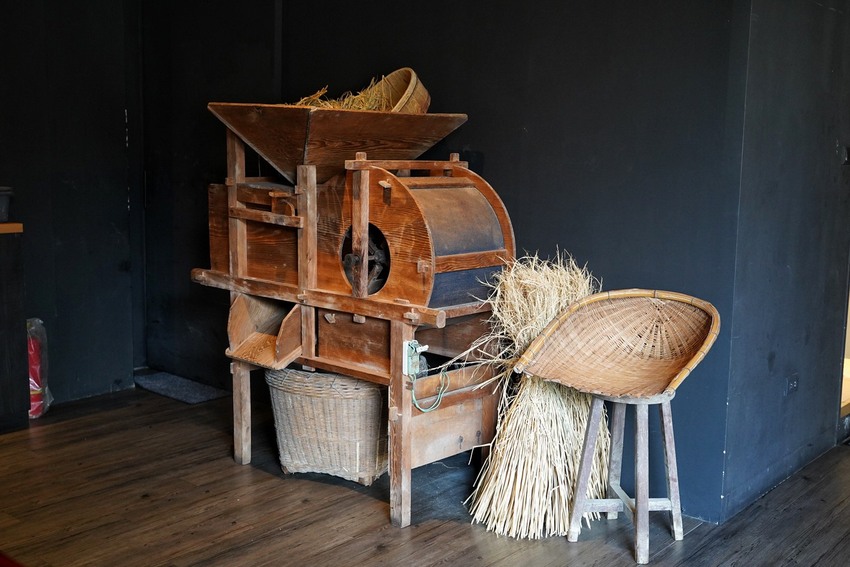 Google評價4.6顆星!就是這間排隊必吃的『辛梅-阿嬤的味道』,主打各式平價大份量古早味米食及特色小菜,還有浮誇吸睛的限量切片肉盤文昌雞、櫻桃鴨! - 阿華田的美食日記