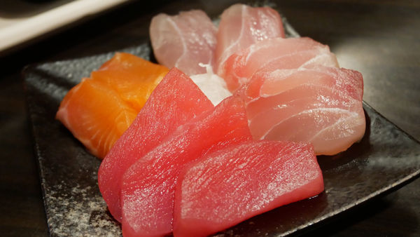 「中山」赤坂亭日式燒肉-民權東路上深夜燒烤吃到飽老店，吃的都是滿滿回憶