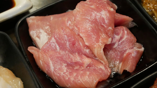 「中山」赤坂亭日式燒肉-民權東路上深夜燒烤吃到飽老店，吃的都是滿滿回憶