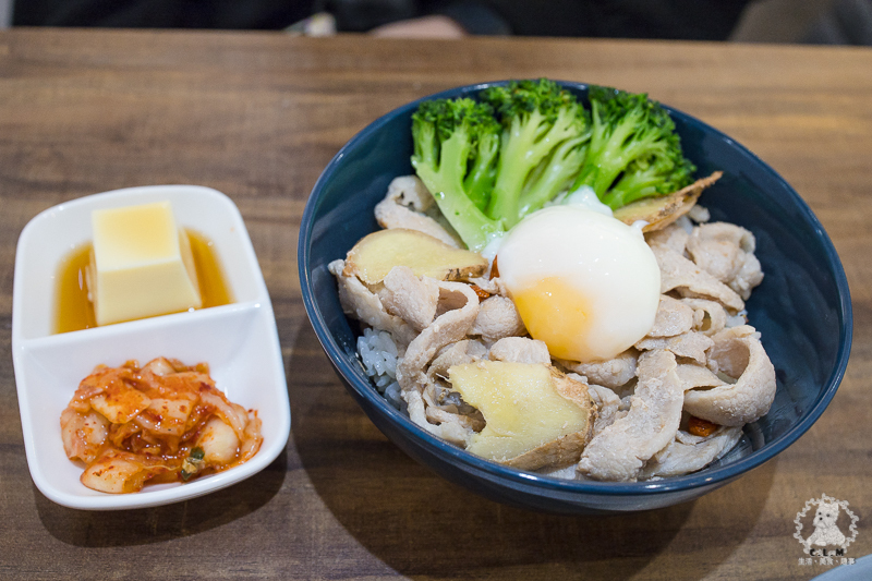 大叔食事2.0｜台北信義松菸食記｜舒肥料理配上日式咖哩，聯合報後巷子圓山知名食堂新開幕分店 - 卡爾茗 C.L.M.