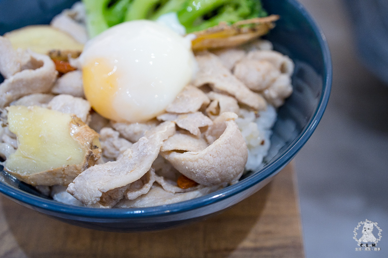 大叔食事2.0｜台北信義松菸食記｜舒肥料理配上日式咖哩，聯合報後巷子圓山知名食堂新開幕分店 - 卡爾茗 C.L.M.