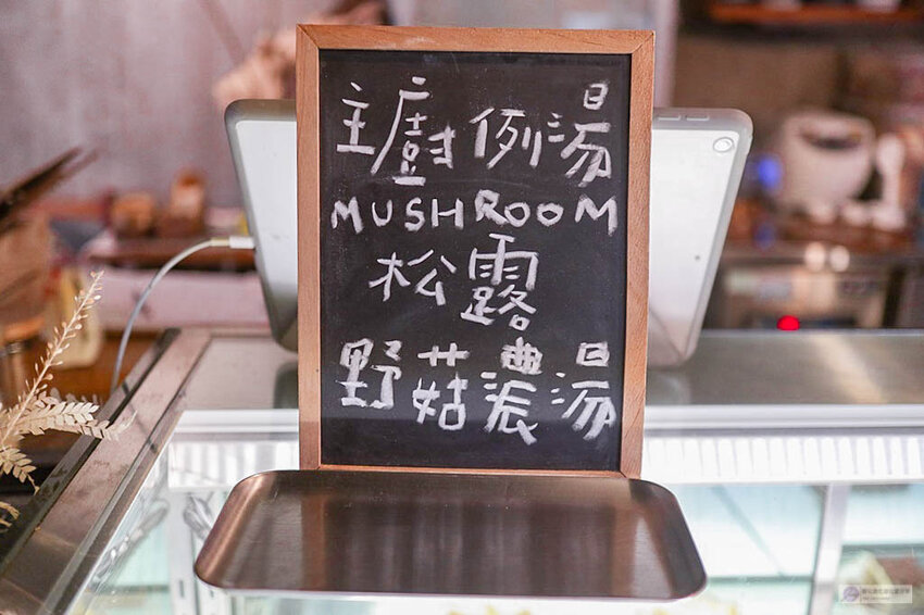 IMG_3704.jpg IMG_3704.jpg