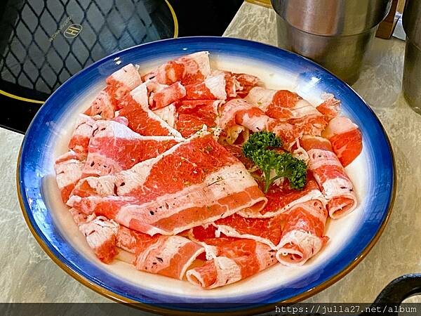 20230429_042517879_iOS-1