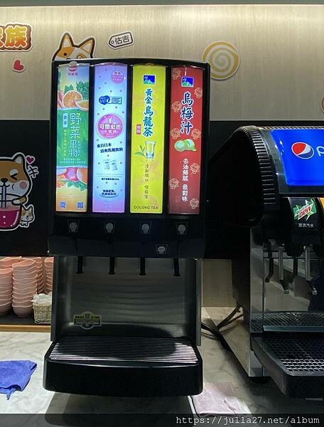 20230429_041044874_iOS-1