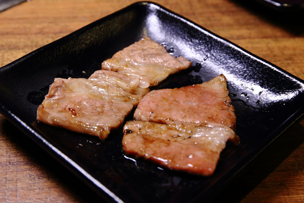 2025微風台北車站餐廳推薦！上村牧場燒肉吃到飽，「特急列車