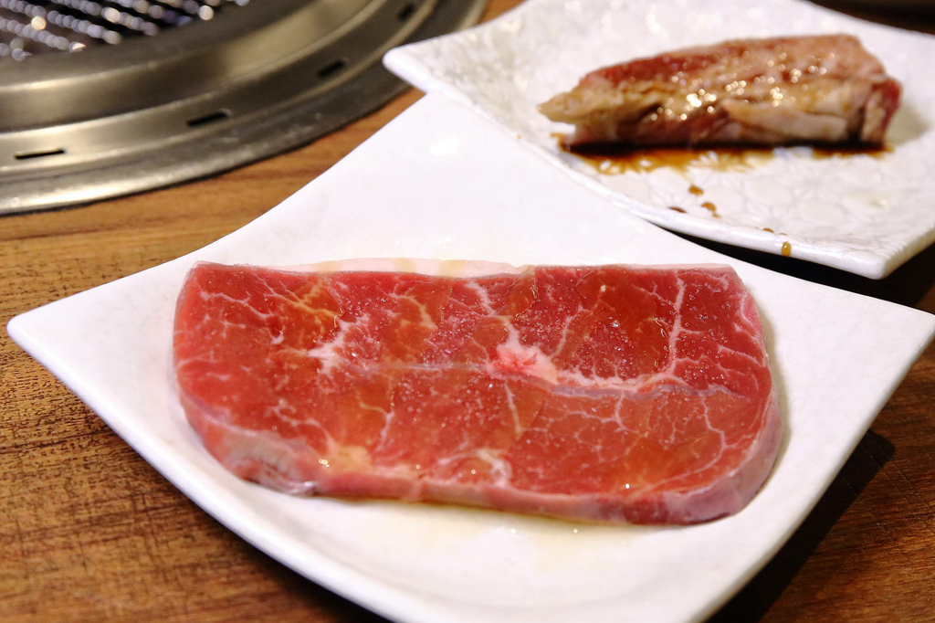 2025微風台北車站餐廳推薦！上村牧場燒肉吃到飽，「特急列車