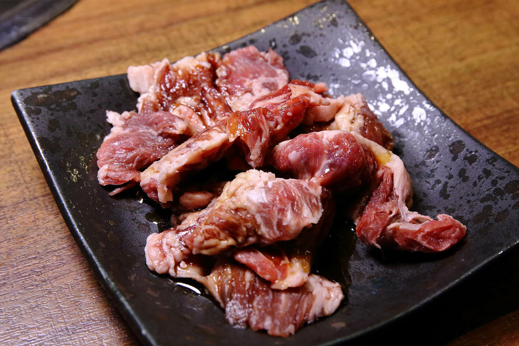 2025微風台北車站餐廳推薦！上村牧場燒肉吃到飽，「特急列車