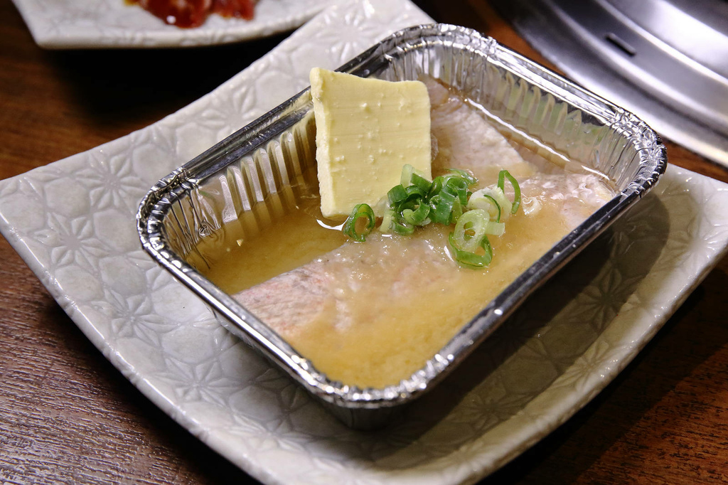 2025微風台北車站餐廳推薦！上村牧場燒肉吃到飽，「特急列車