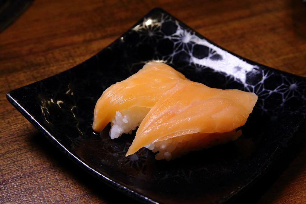 2025微風台北車站餐廳推薦！上村牧場燒肉吃到飽，「特急列車