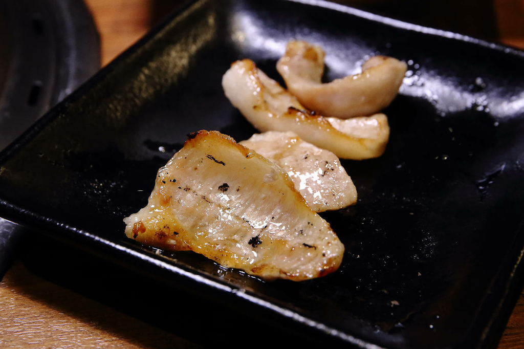 2025微風台北車站餐廳推薦！上村牧場燒肉吃到飽，「特急列車