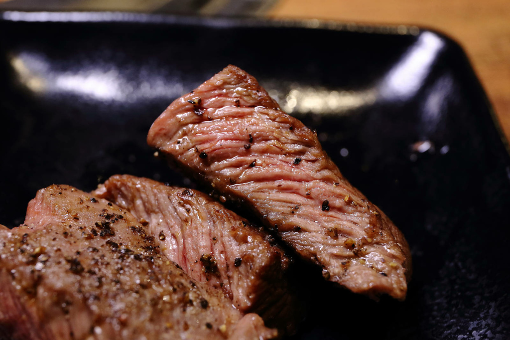 2025微風台北車站餐廳推薦！上村牧場燒肉吃到飽，「特急列車