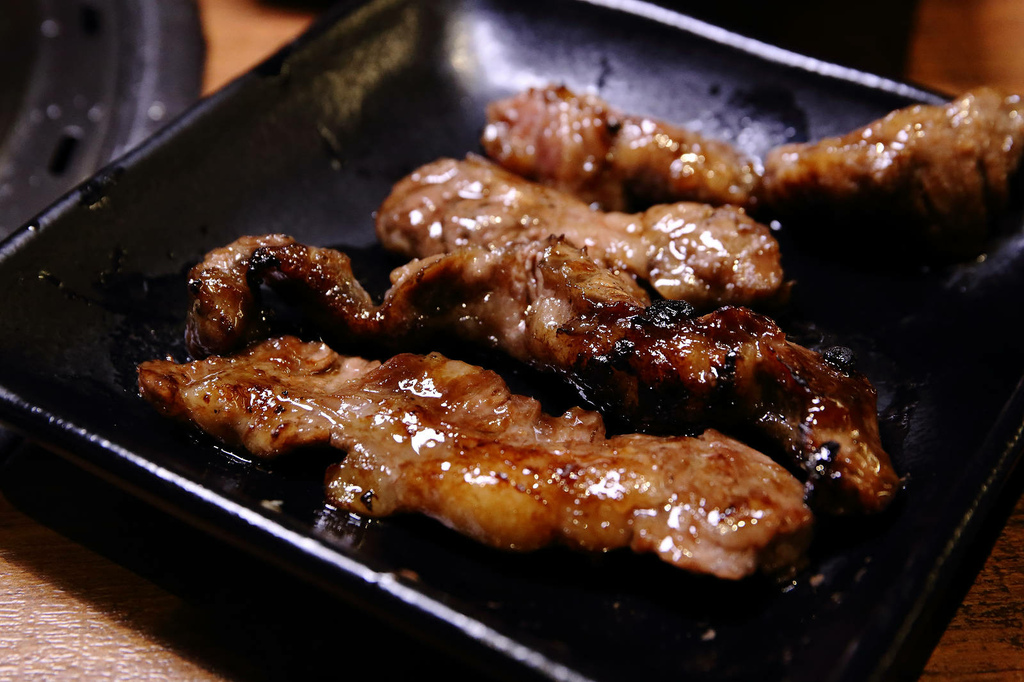 2025微風台北車站餐廳推薦！上村牧場燒肉吃到飽，「特急列車