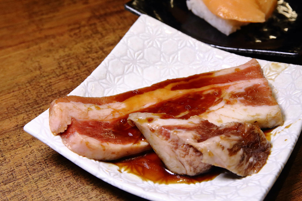 2025微風台北車站餐廳推薦！上村牧場燒肉吃到飽，「特急列車