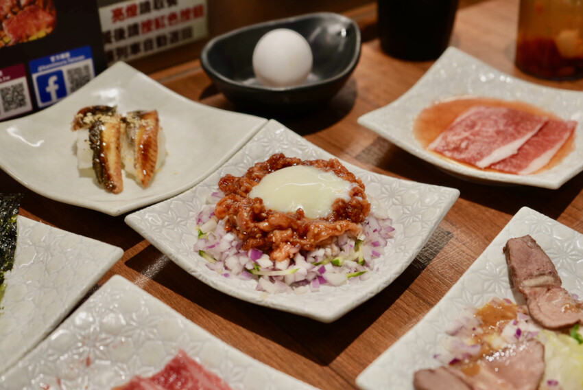 [台北吃到飽] 上村牧場 用餐分享｜日本第一「薩摩和牛」／海膽壽司／松葉蟹壽司吃到飽！（菜單、優惠內容）