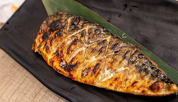 【永和美食】大船．百元海鮮燒烤-平民價格、餐廳環境，樂華夜市裡舒適又美味的海鮮料理餐廳