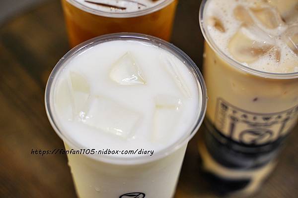 【新莊飲料】七盞茶seventea #法芙娜巧克力 #芝士奶霜 #手搖飲料 #新莊飲料外送 (8).JPG