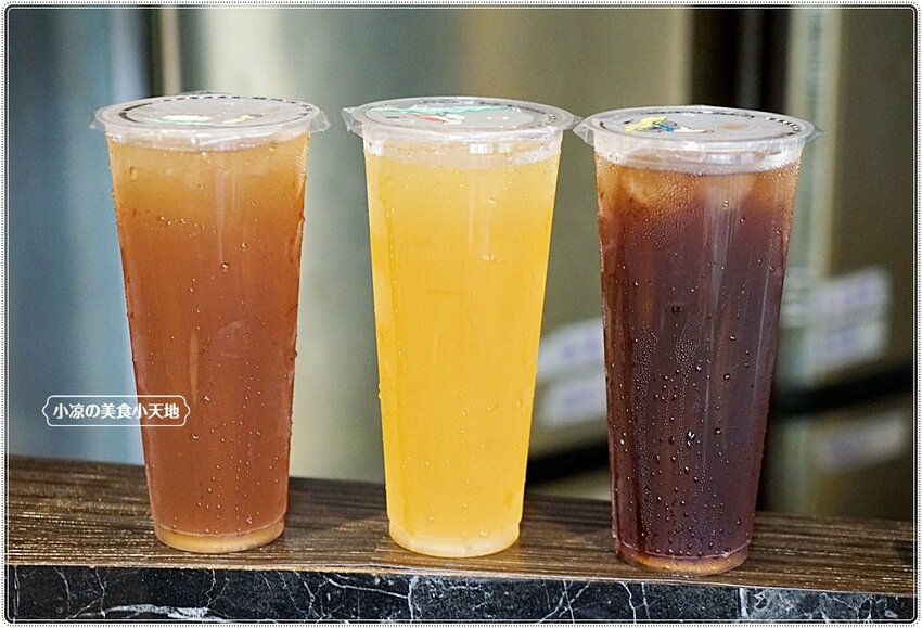 麻入口║藏匿巷弄中的銅板小吃，只要79元！！任你裝到滿、麻辣鴨血、豆腐、排骨等五種主食，絕對讓你吃到爽！