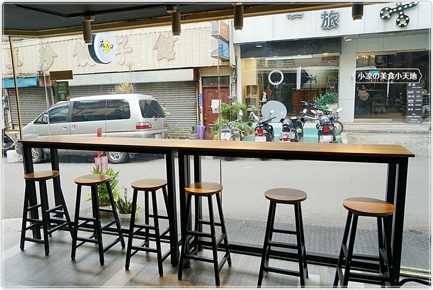 麻入口║藏匿巷弄中的銅板小吃，只要79元！！任你裝到滿、麻辣鴨血、豆腐、排骨等五種主食，絕對讓你吃到爽！