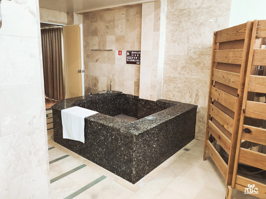 雲林住宿|古坑棕櫚島民宿,樓中樓villa私人專屬庭院,大理石浴池!