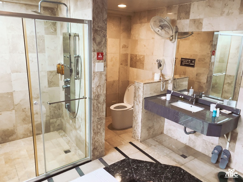 雲林住宿|古坑棕櫚島民宿,樓中樓villa私人專屬庭院,大理石浴池!