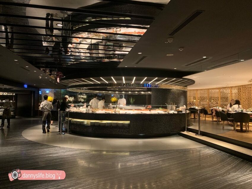 菜色多樣，種類超豐富的自助吃到飽，不怕你吃只怕你吃不下！丹尼的吃喝玩樂～