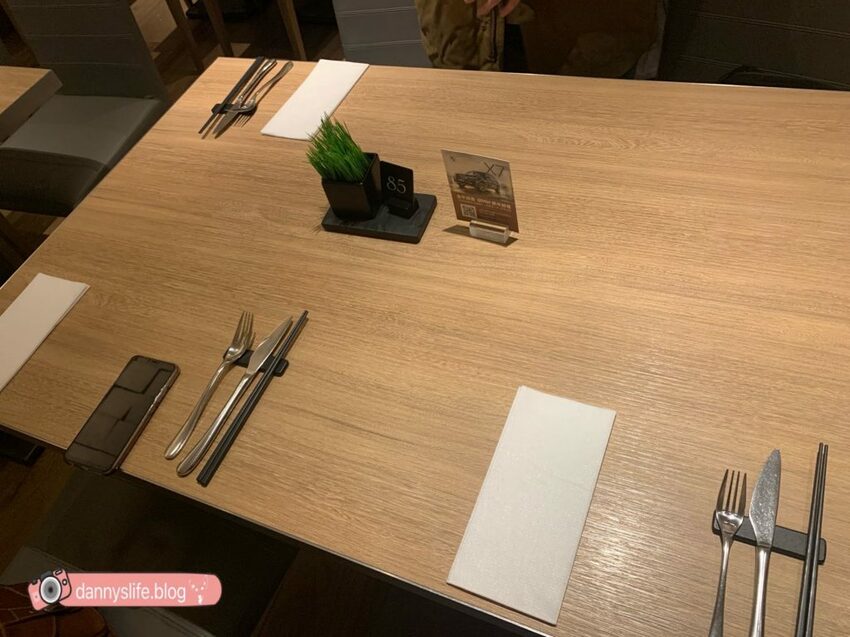 菜色多樣，種類超豐富的自助吃到飽，不怕你吃只怕你吃不下！丹尼的吃喝玩樂～